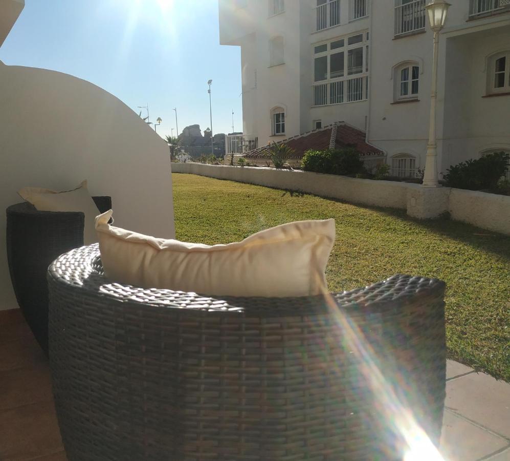 1 Bedroom Beachfront Apartment At Torecilla Beach 네르하 외부 사진
