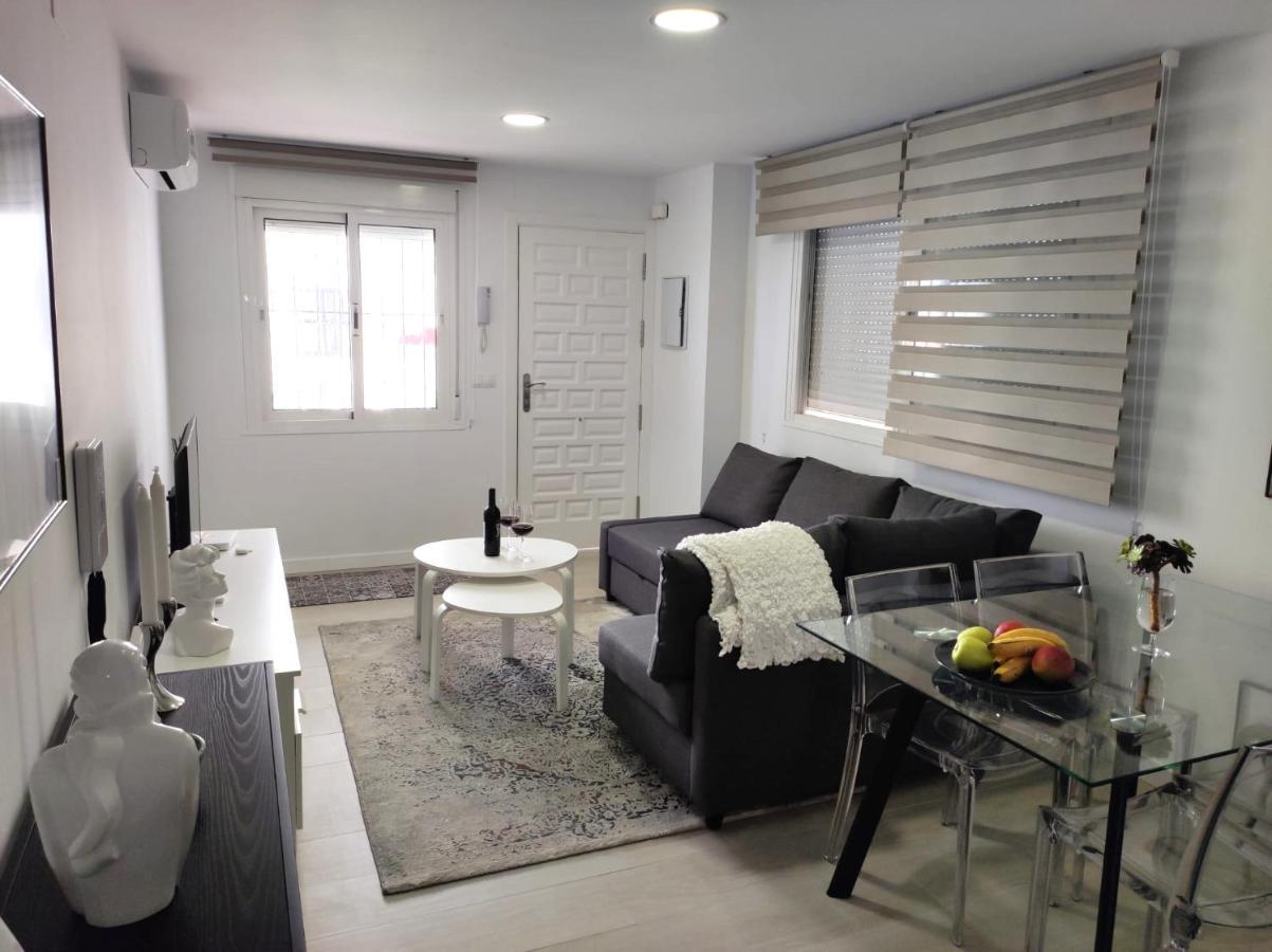 1 Bedroom Beachfront Apartment At Torecilla Beach 네르하 외부 사진